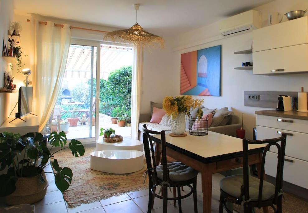 Cosy Appartement Entre Vignes Et Garrigue Avec Piscine Péret Dış mekan fotoğraf